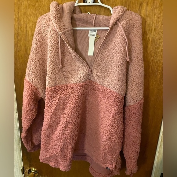 Pink pull over hoodie - Picture 1 of 3